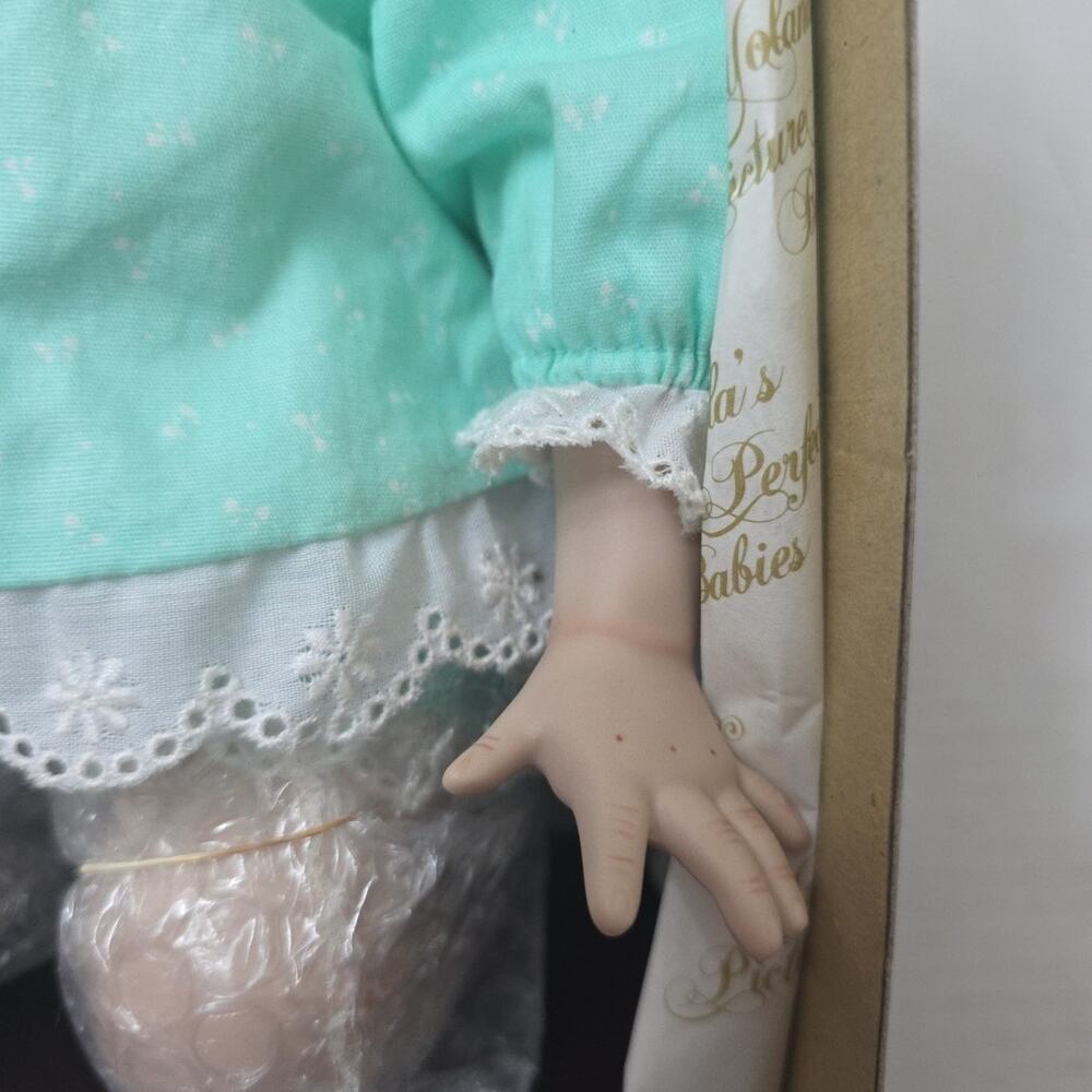 Yolanda's Picture Perfect Babies Porcelain Doll JESSICA Ashton Drake W COA Mint - Picture 6 of 6